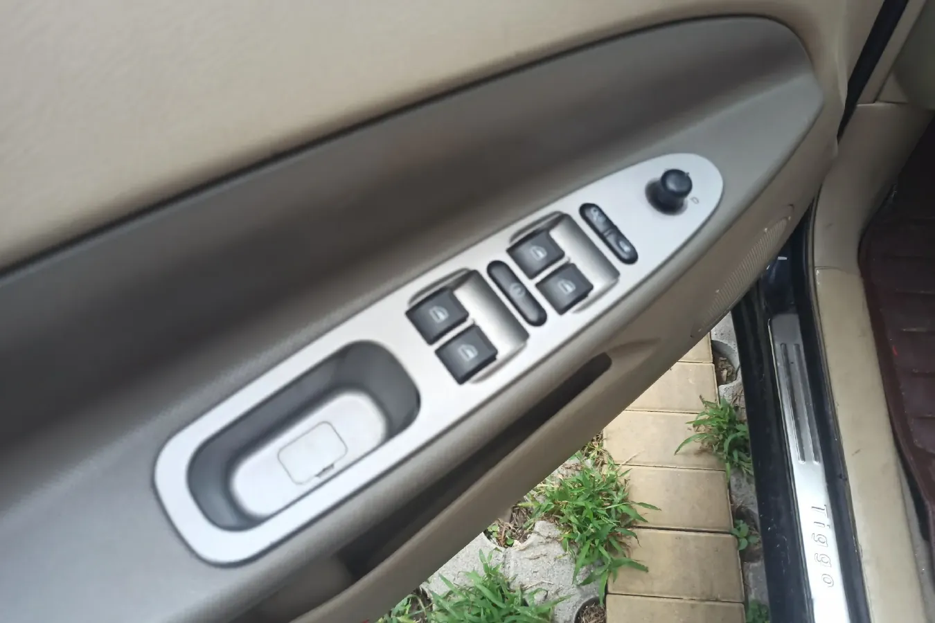 2012 Chery Tiggo 1.6L 119HP L4 5MT,autocango,china used car exporter,china ev exporter,chinese used car exporter,chinese used ev exporter