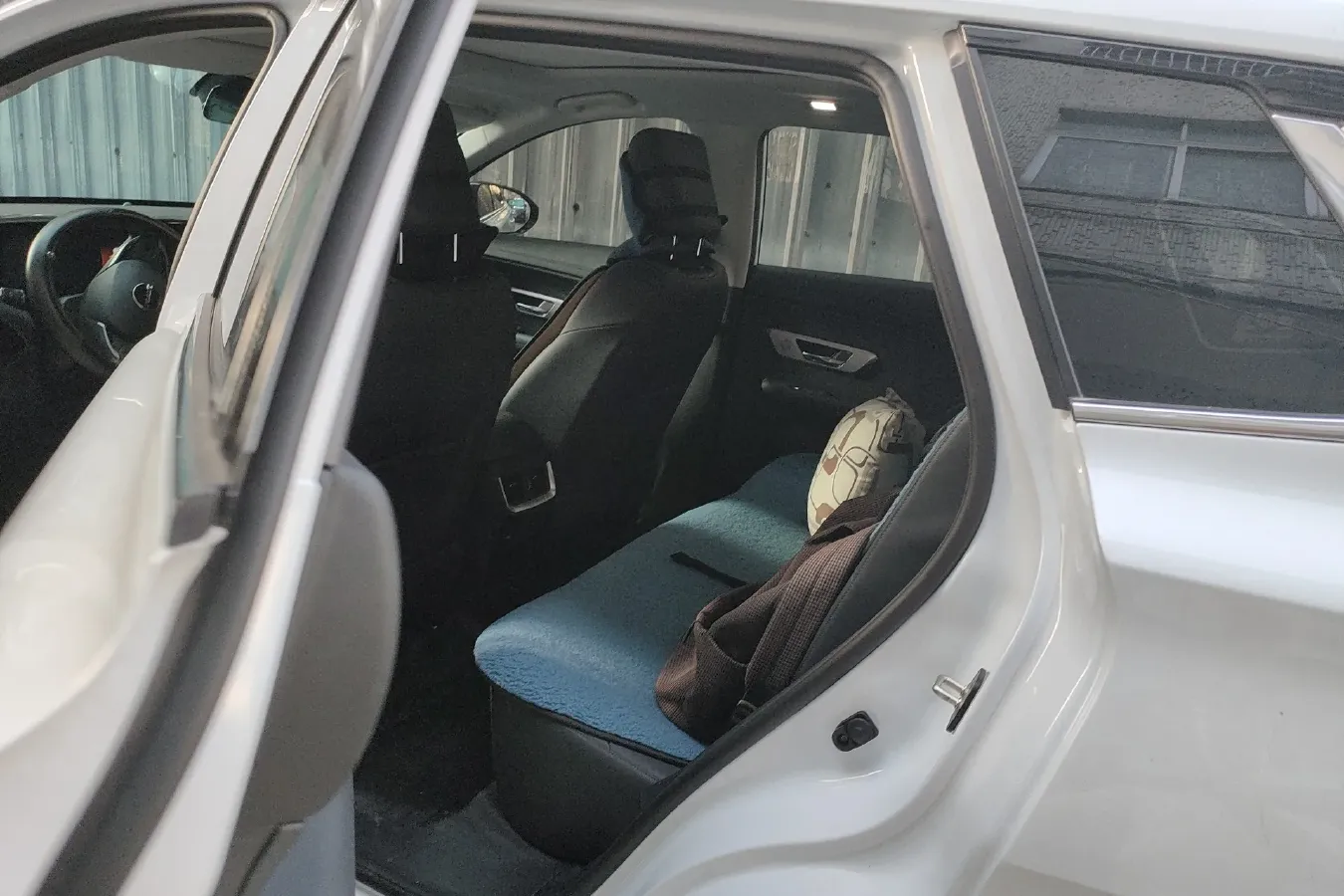 2022 DongFeng Aeolus HaoJi 1.5T 177HP L4 E-CVT Hybrid,autocango,china used car exporter,china ev exporter,chinese used car exporter,chinese used ev exporter