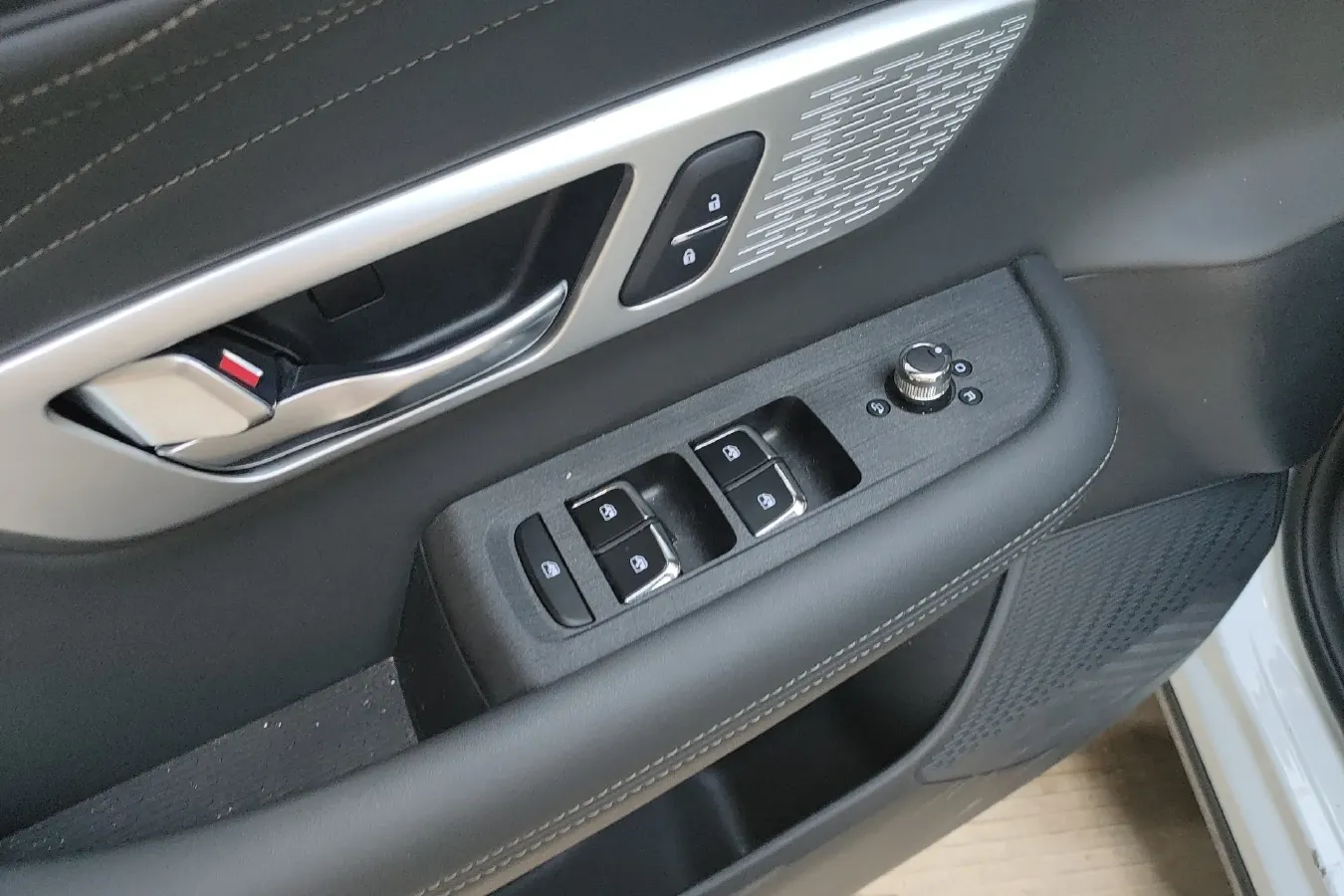 2022 DongFeng Aeolus HaoJi 1.5T 177HP L4 E-CVT Hybrid,autocango,china used car exporter,china ev exporter,chinese used car exporter,chinese used ev exporter