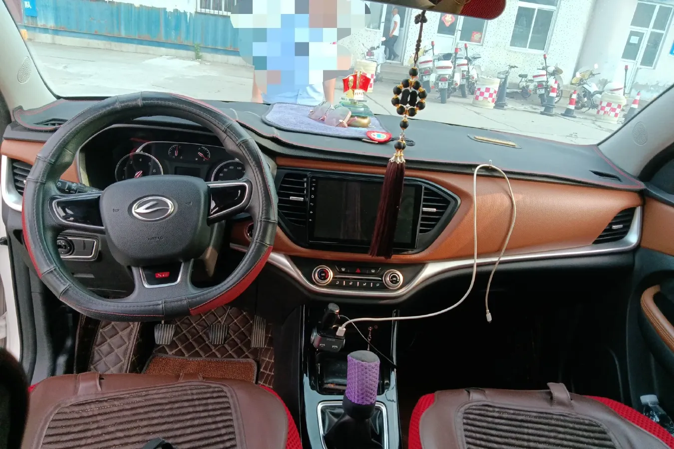 2017 Landwind X2 1.6L 125HP L4 5MT,autocango,china used car exporter,china ev exporter,chinese used car exporter,chinese used ev exporter