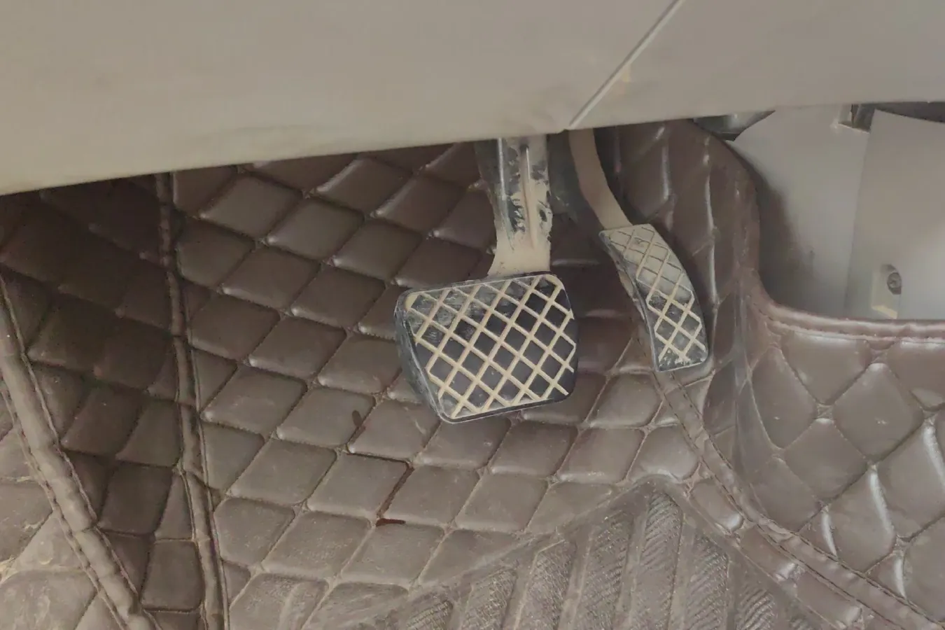 2006 Volkswagen Bora Classic 1.6L 100HP L4 4AT,autocango,china used car exporter,china ev exporter,chinese used car exporter,chinese used ev exporter