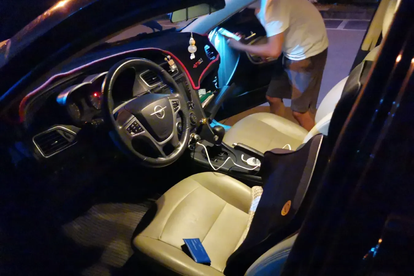 2014 HaiMa Family 1.6L 125HP L4 6AT,autocango,china used car exporter,china ev exporter,chinese used car exporter,chinese used ev exporter