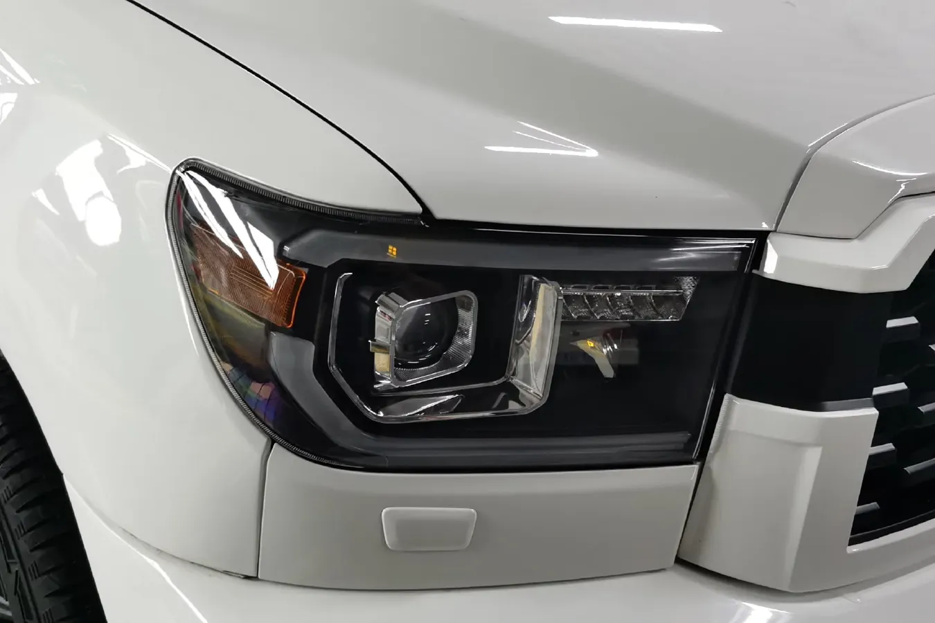 2010 Toyota Sequoia 5.7L 386HP V8 6AT,autocango,china used car exporter,china ev exporter,chinese used car exporter,chinese used ev exporter