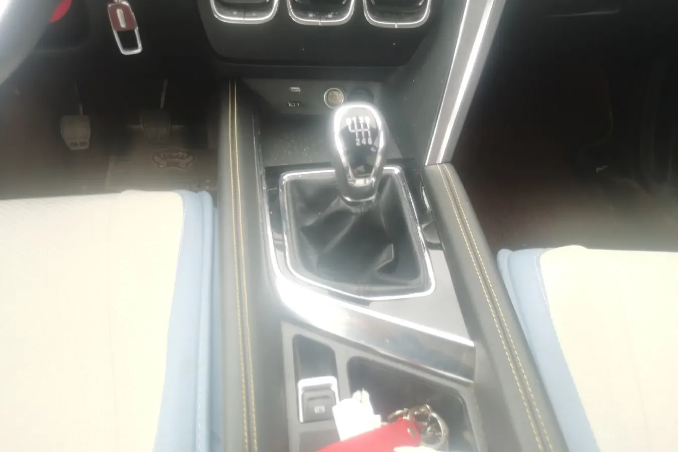 2019 BeiJing Auto X3 1.5T 150HP L4 6MT,autocango,china used car exporter,china ev exporter,chinese used car exporter,chinese used ev exporter