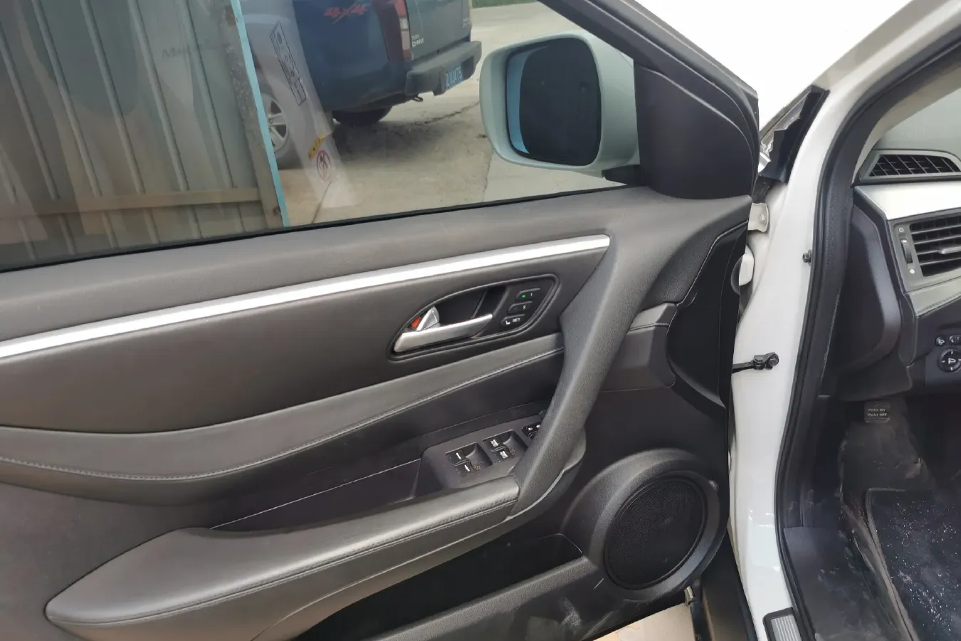 2012 Acura ZDX 3.7L 309HP V6 6AT,autocango,china used car exporter,china ev exporter,chinese used car exporter,chinese used ev exporter