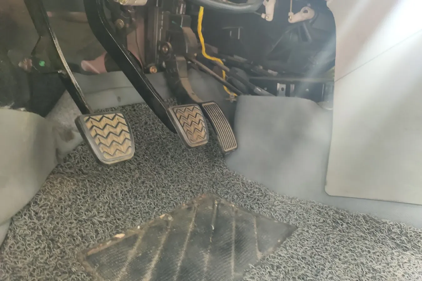 2011 FAW XiaLi N5 1.3L 91HP L4 5MT,autocango,china used car exporter,china ev exporter,chinese used car exporter,chinese used ev exporter