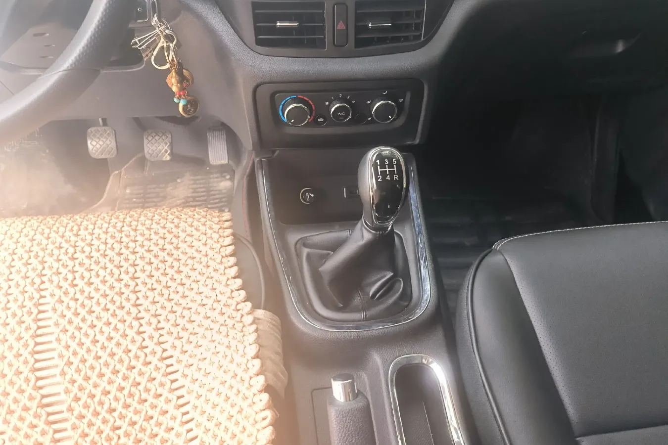 2021 JinBei Golden Sea Lion 1.5L 112HP L4 5MT,autocango,china used car exporter,china ev exporter,chinese used car exporter,chinese used ev exporter