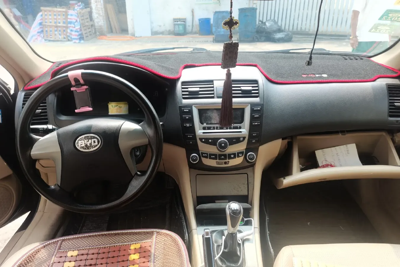 2011 BYD F6 1.8L 122HP L4 5MT,autocango,china used car exporter,china ev exporter,chinese used car exporter,chinese used ev exporter