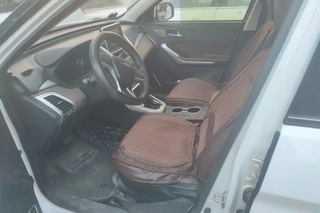 2017 BiSu T3 1.3T 133HP L4 CVT,autocango,china used car exporter,china ev exporter,chinese used car exporter,chinese used ev exporter