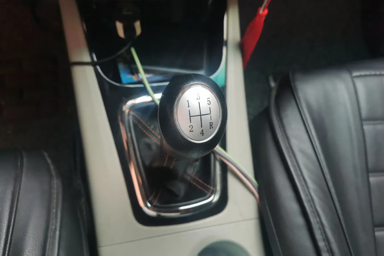 2016 DongFeng Forthing Joyear X3 1.5L 120HP L4 5MT,autocango,china used car exporter,china ev exporter,chinese used car exporter,chinese used ev exporter