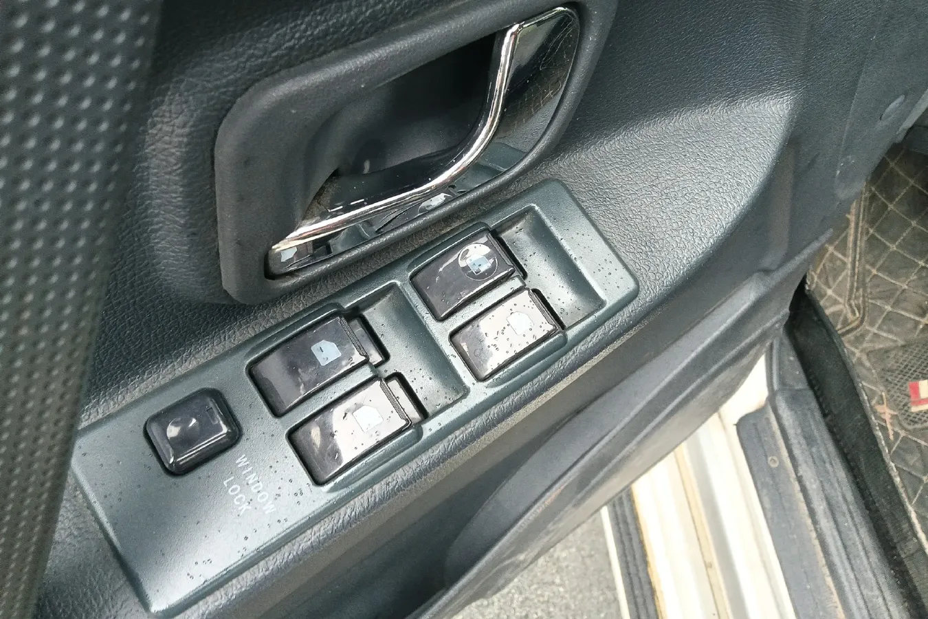 2013 Leopaard Black King Kong 2.2L 129HP L4 5MT,autocango,china used car exporter,china ev exporter,chinese used car exporter,chinese used ev exporter