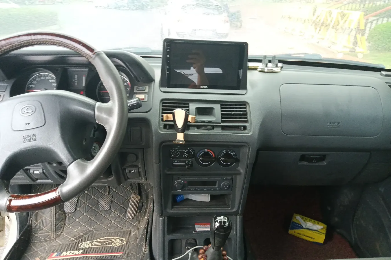 2013 Leopaard Black King Kong 2.2L 129HP L4 5MT,autocango,china used car exporter,china ev exporter,chinese used car exporter,chinese used ev exporter