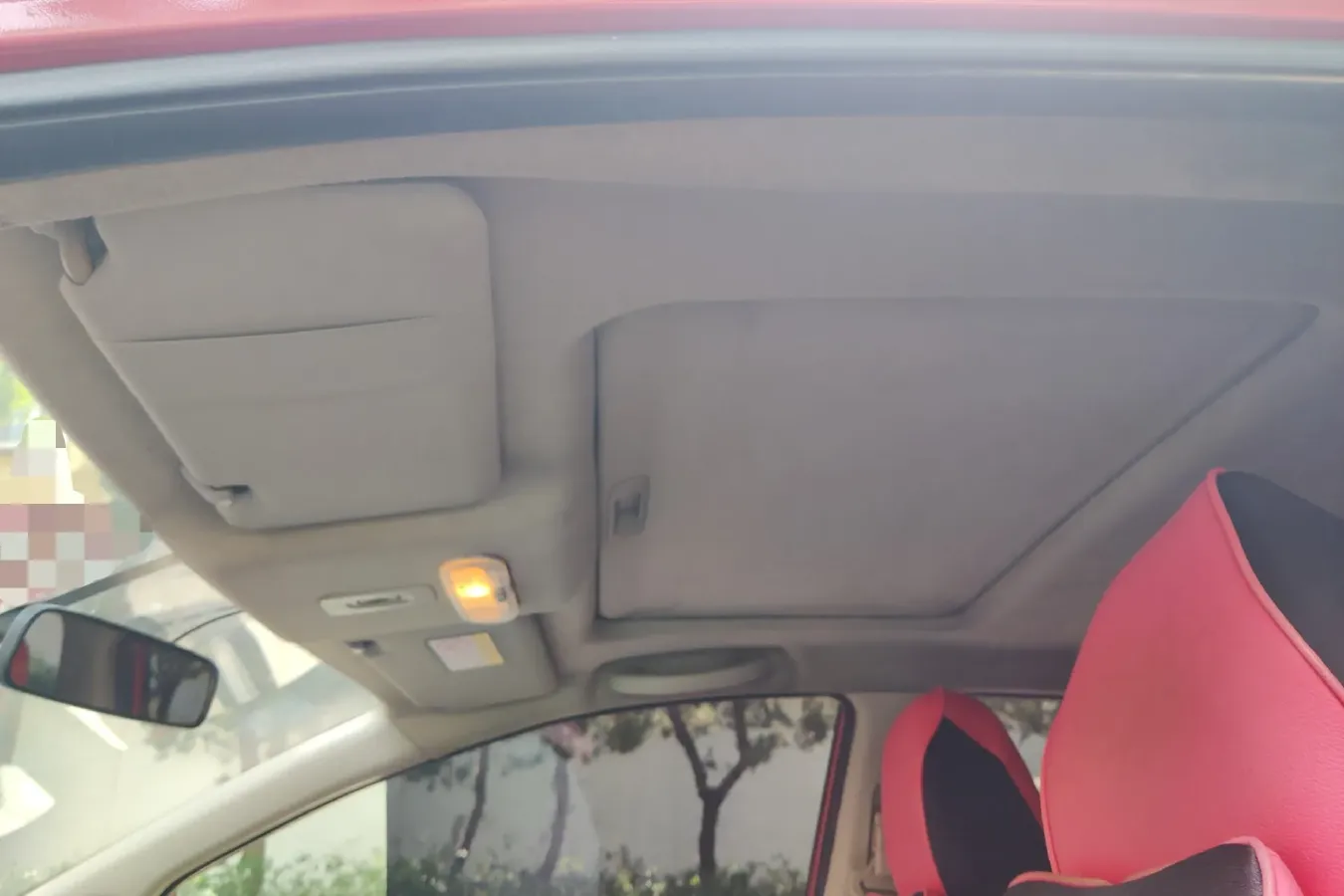 2013 Venucia R50 1.6L 117HP L4 5MT,autocango,china used car exporter,china ev exporter,chinese used car exporter,chinese used ev exporter