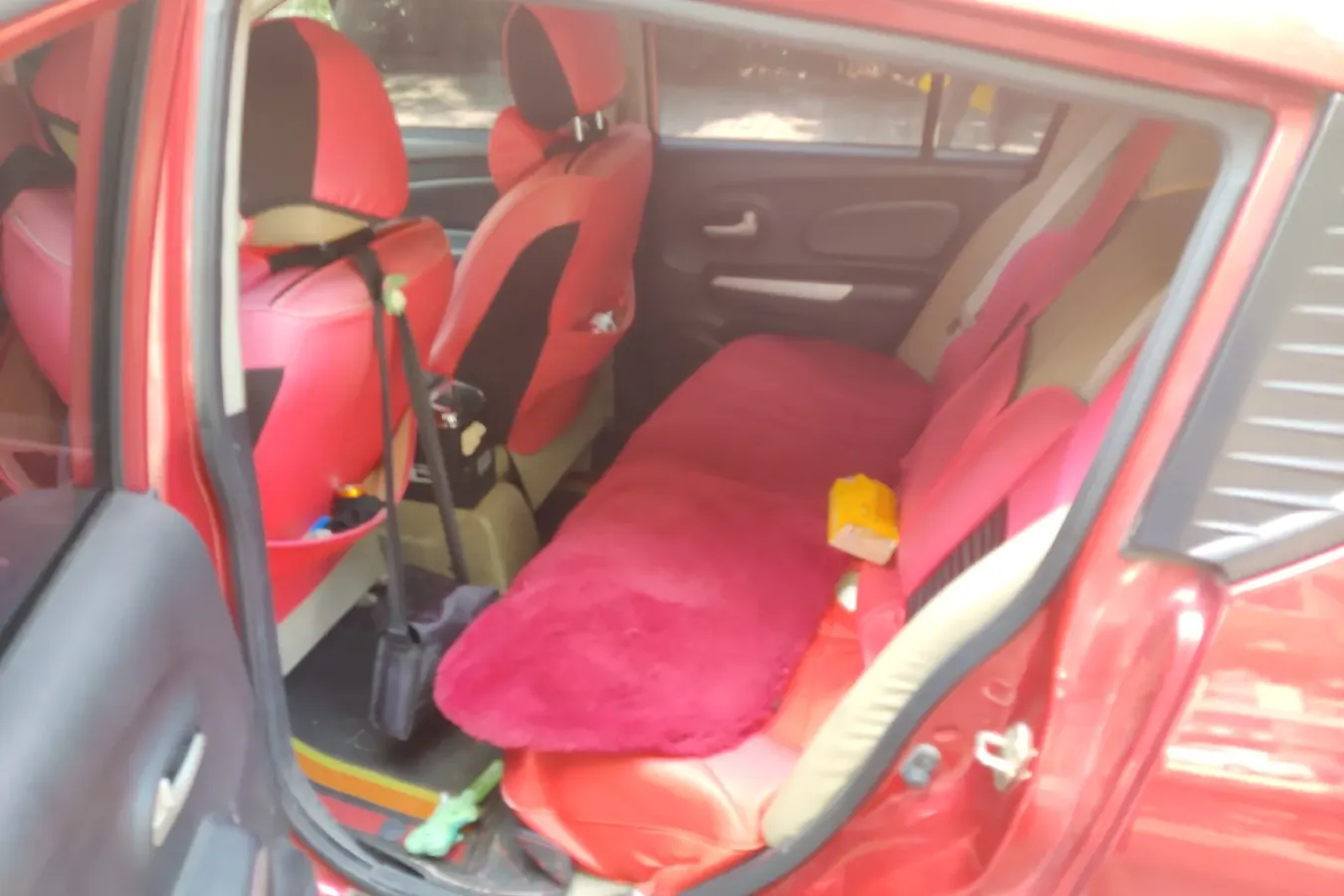 2013 Venucia R50 1.6L 117HP L4 5MT,autocango,china used car exporter,china ev exporter,chinese used car exporter,chinese used ev exporter