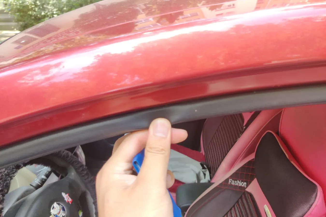 2013 Venucia R50 1.6L 117HP L4 5MT,autocango,china used car exporter,china ev exporter,chinese used car exporter,chinese used ev exporter