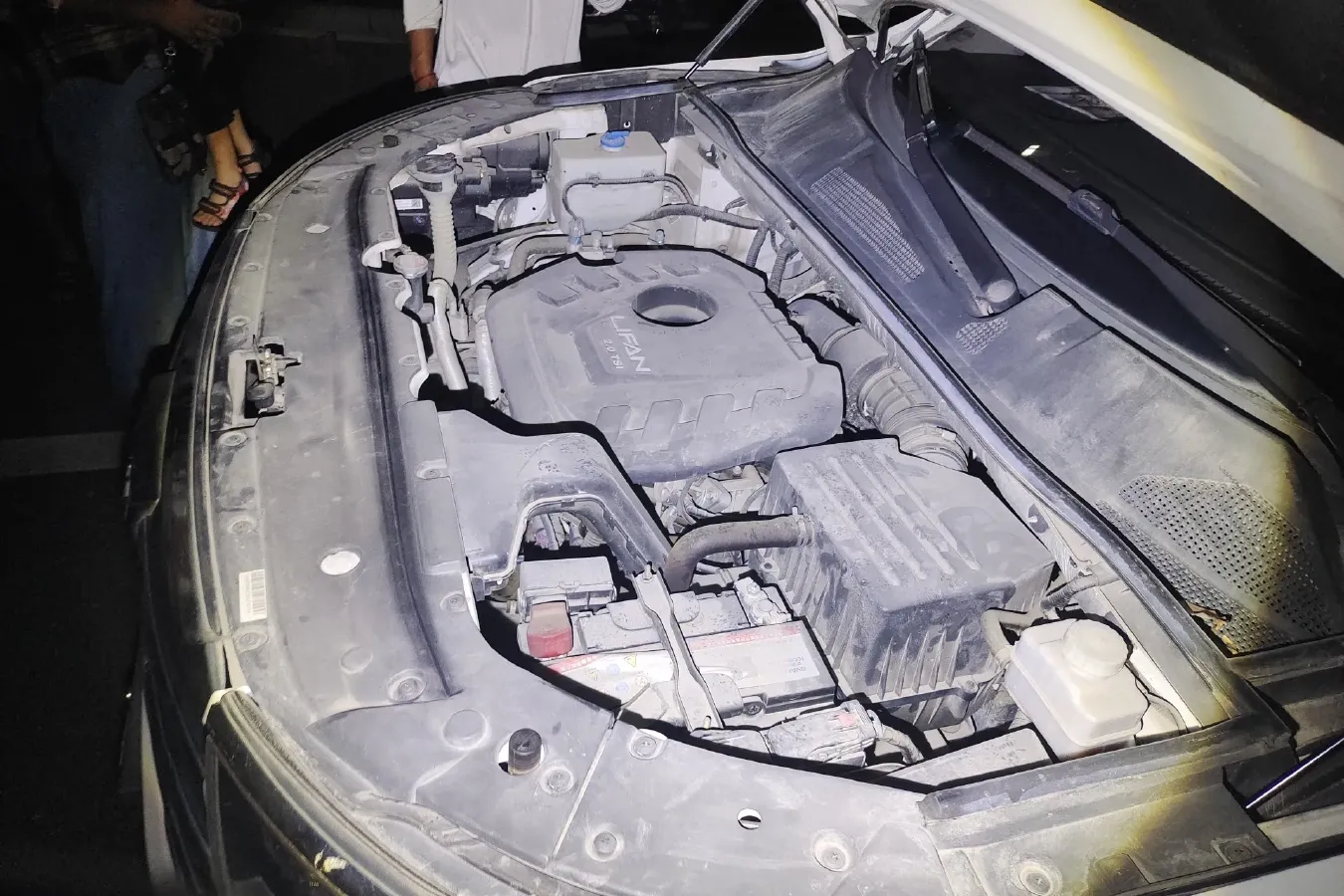 2017 LiFan X80 2.0T 192HP L4 6AT,autocango,china used car exporter,china ev exporter,chinese used car exporter,chinese used ev exporter