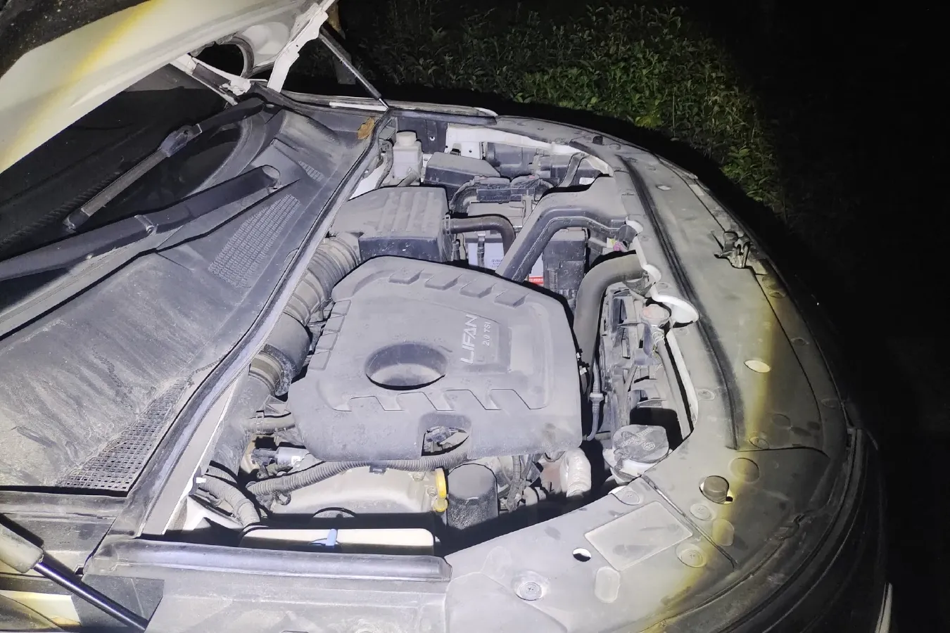 2017 LiFan X80 2.0T 192HP L4 6AT,autocango,china used car exporter,china ev exporter,chinese used car exporter,chinese used ev exporter