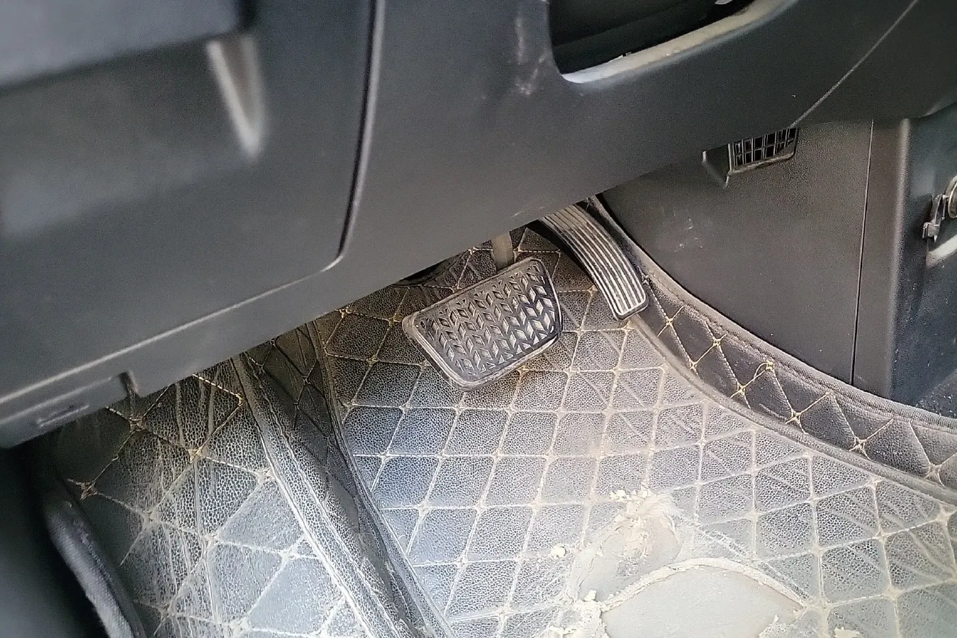 2021 DaYun YueHu BEV 32.85KWH,autocango,china used car exporter,china ev exporter,chinese used car exporter,chinese used ev exporter