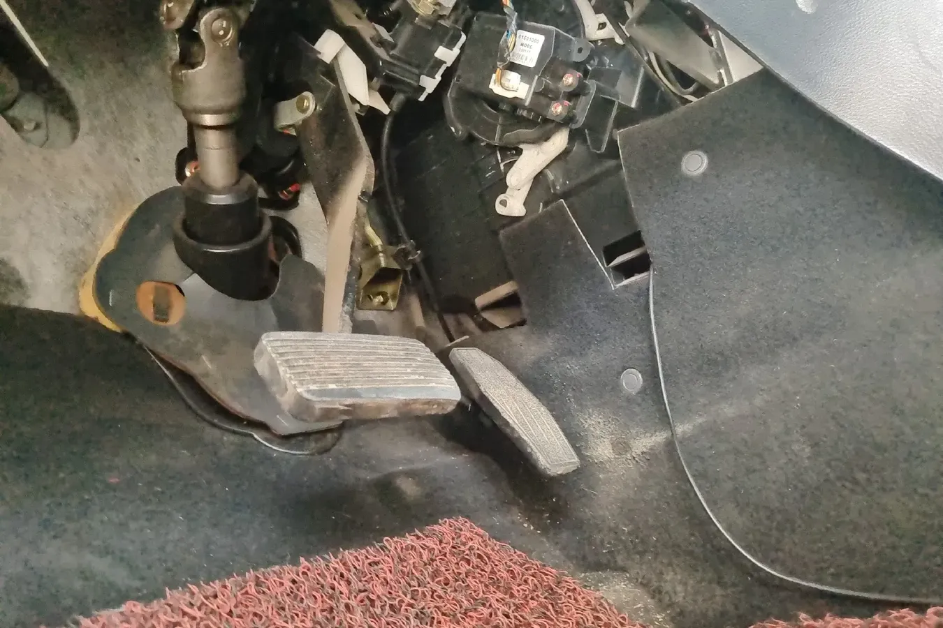 2011 HaiMa Family 1.6L 120HP L4 CVT,autocango,china used car exporter,china ev exporter,chinese used car exporter,chinese used ev exporter