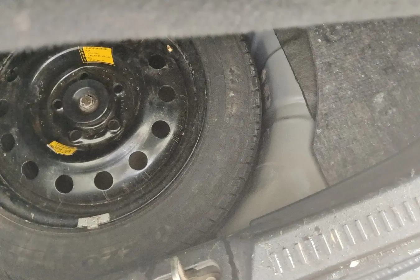 2011 HaiMa Family 1.6L 120HP L4 CVT,autocango,china used car exporter,china ev exporter,chinese used car exporter,chinese used ev exporter