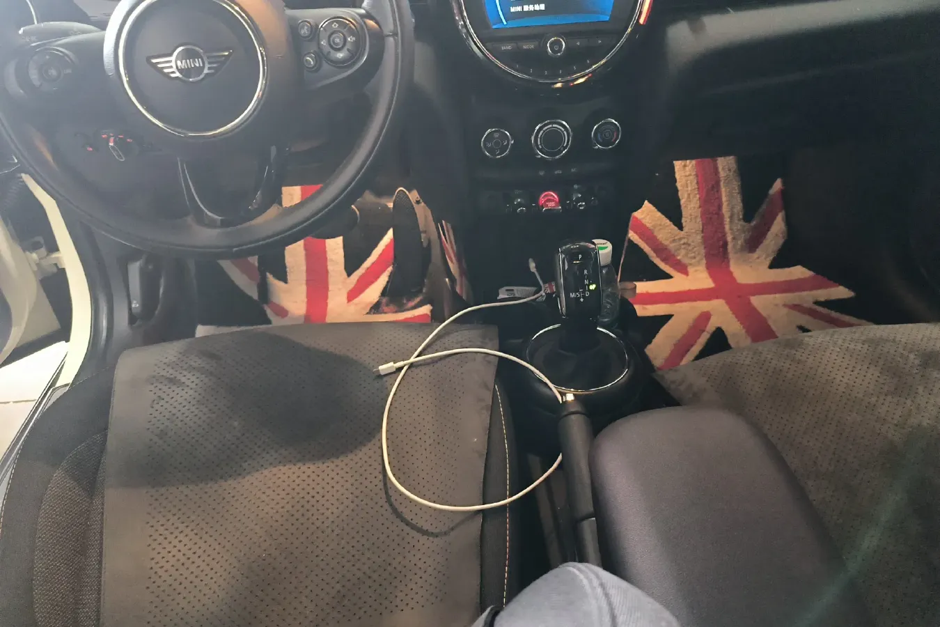 2018 MINI MINI 1.5T 102HP L3 7DCT,autocango,china used car exporter,china ev exporter,chinese used car exporter,chinese used ev exporter