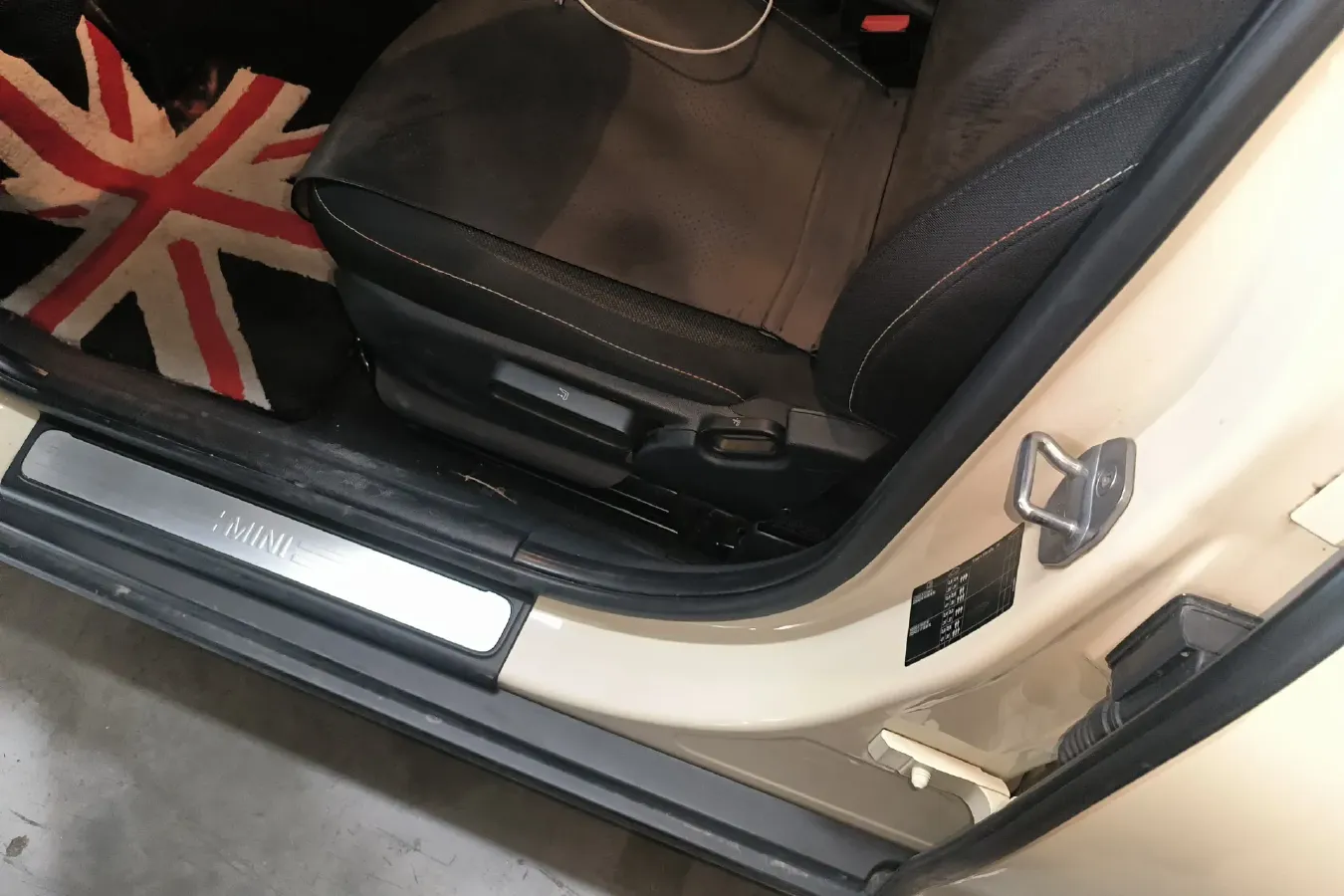 2018 MINI MINI 1.5T 102HP L3 7DCT,autocango,china used car exporter,china ev exporter,chinese used car exporter,chinese used ev exporter