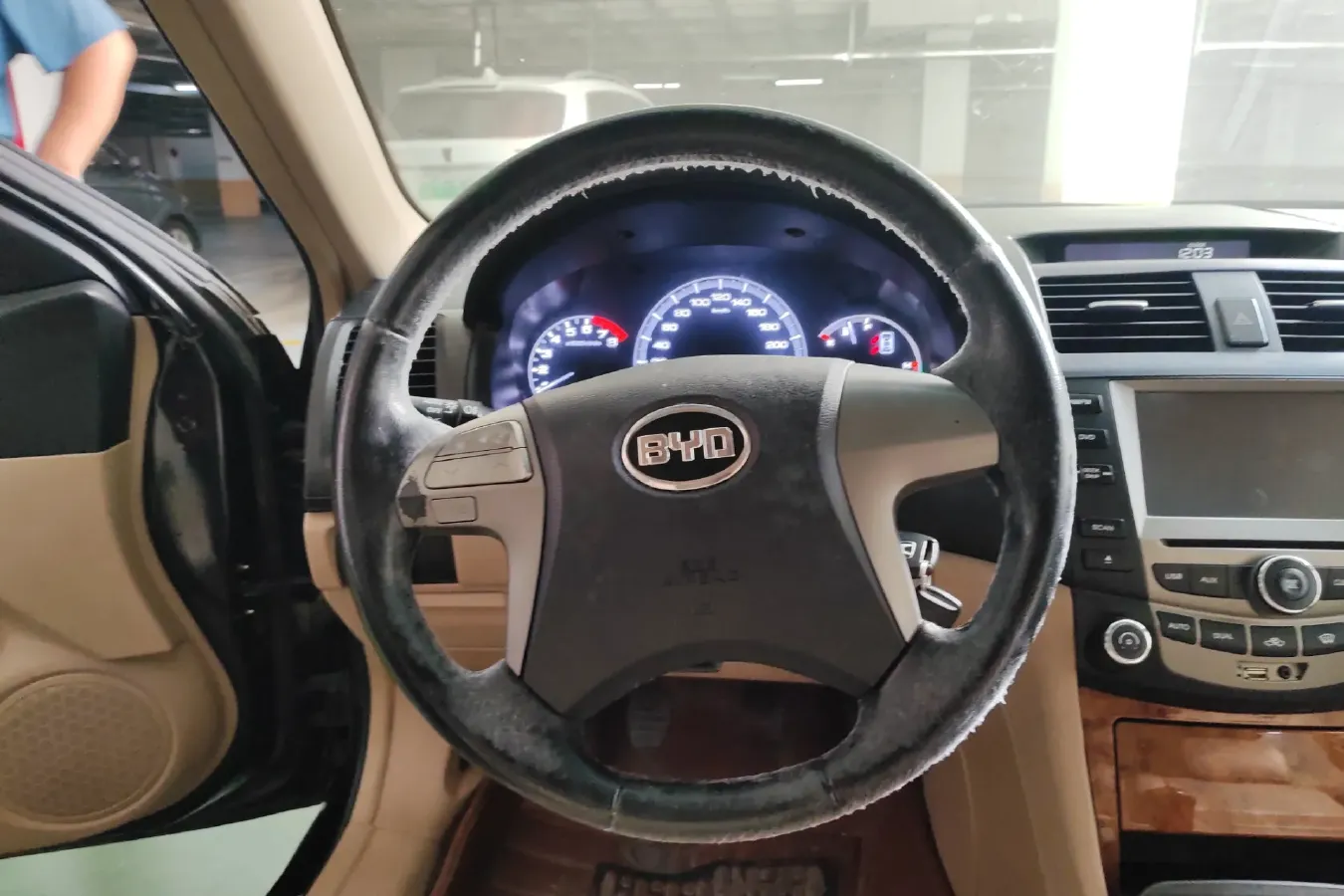 2010 BYD F6 2.0L 140HP L4 5MT,autocango,china used car exporter,china ev exporter,chinese used car exporter,chinese used ev exporter