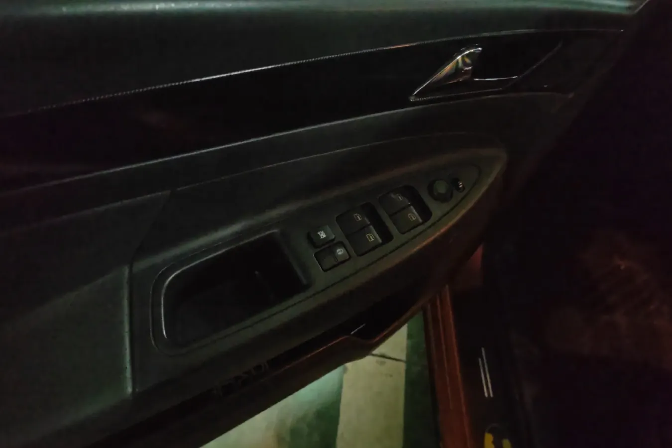 2014 DongFeng Aeolus H30 1.5L 116HP L4 4AT,autocango,china used car exporter,china ev exporter,chinese used car exporter,chinese used ev exporter