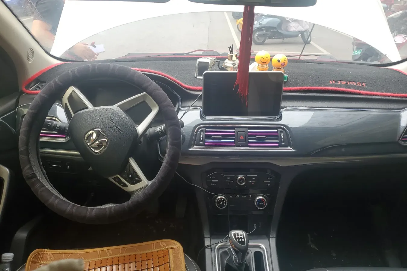 2017 BAIC WeiWang M60 1.5L 116HP L4 5MT,autocango,china used car exporter,china ev exporter,chinese used car exporter,chinese used ev exporter