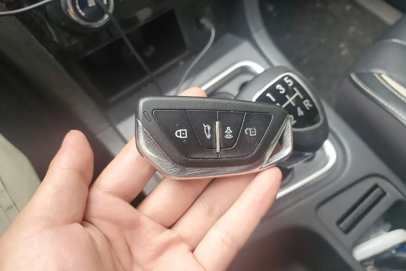 2017 BAIC WeiWang M60 1.5L 116HP L4 5MT,autocango,china used car exporter,china ev exporter,chinese used car exporter,chinese used ev exporter