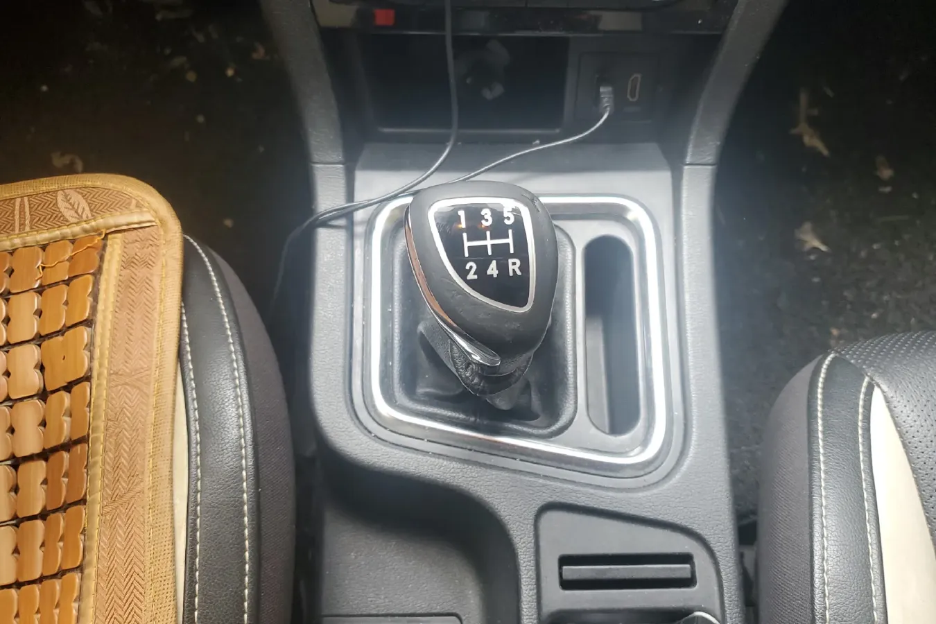 2017 BAIC WeiWang M60 1.5L 116HP L4 5MT,autocango,china used car exporter,china ev exporter,chinese used car exporter,chinese used ev exporter