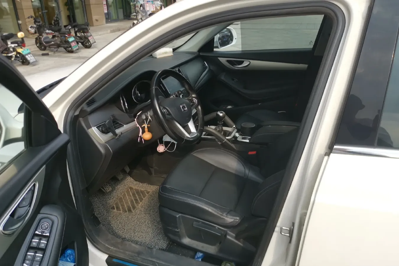 2016 Zotye SR7 1.5T 150HP L4 5MT,autocango,china used car exporter,china ev exporter,chinese used car exporter,chinese used ev exporter