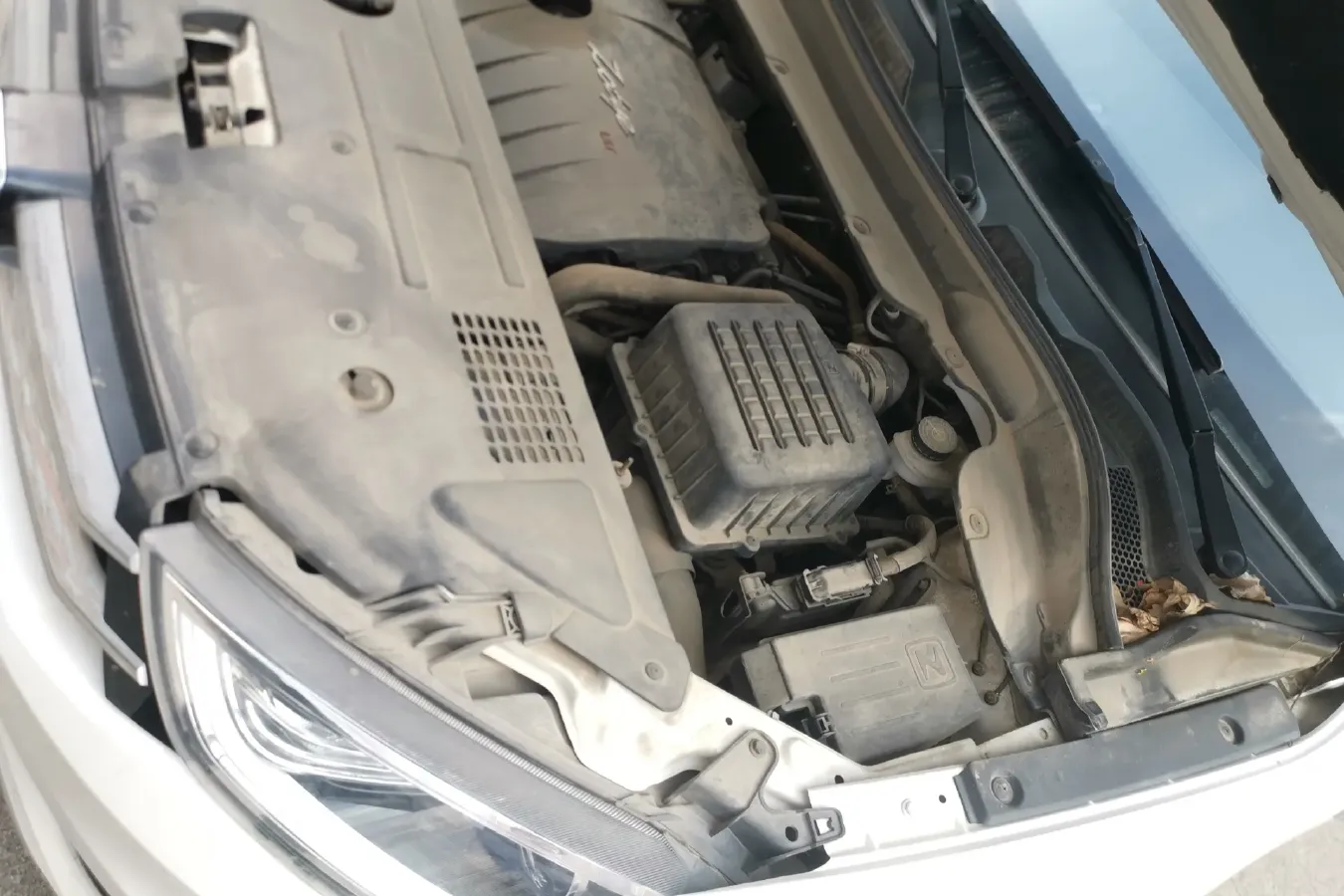 2016 Zotye SR7 1.5T 150HP L4 5MT,autocango,china used car exporter,china ev exporter,chinese used car exporter,chinese used ev exporter