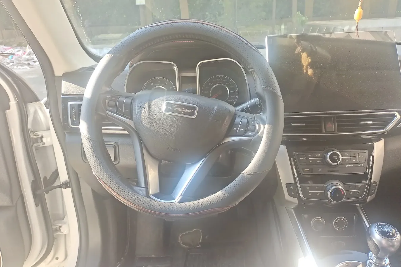 2015 Zotye Damy X5 1.5T 150HP L4 5MT,autocango,china used car exporter,china ev exporter,chinese used car exporter,chinese used ev exporter