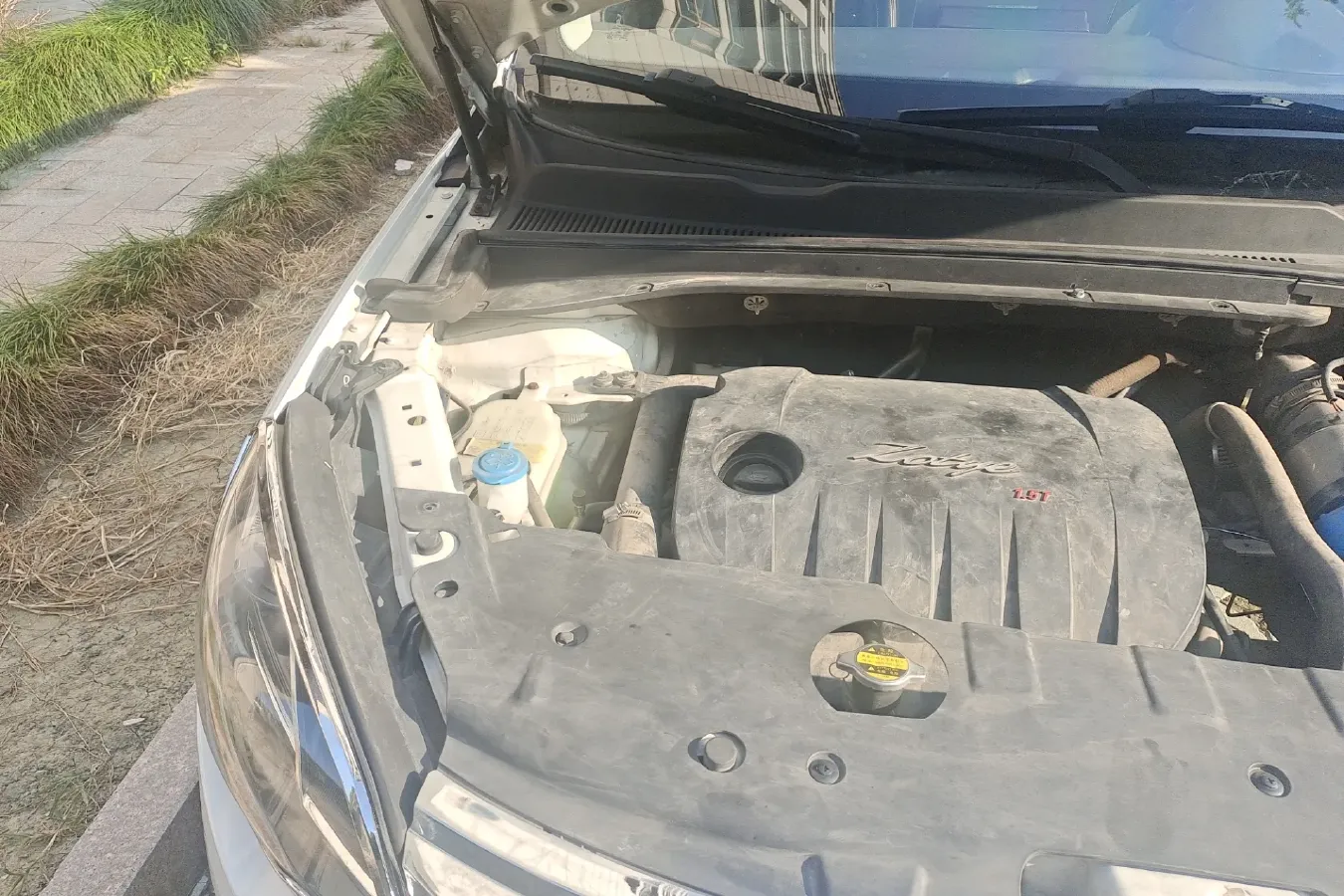 2015 Zotye Damy X5 1.5T 150HP L4 5MT,autocango,china used car exporter,china ev exporter,chinese used car exporter,chinese used ev exporter