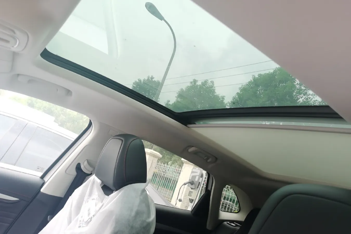 2021 Rising Auto MARVEL R 2AT BEV 69.9KWH,autocango,china used car exporter,china ev exporter,chinese used car exporter,chinese used ev exporter