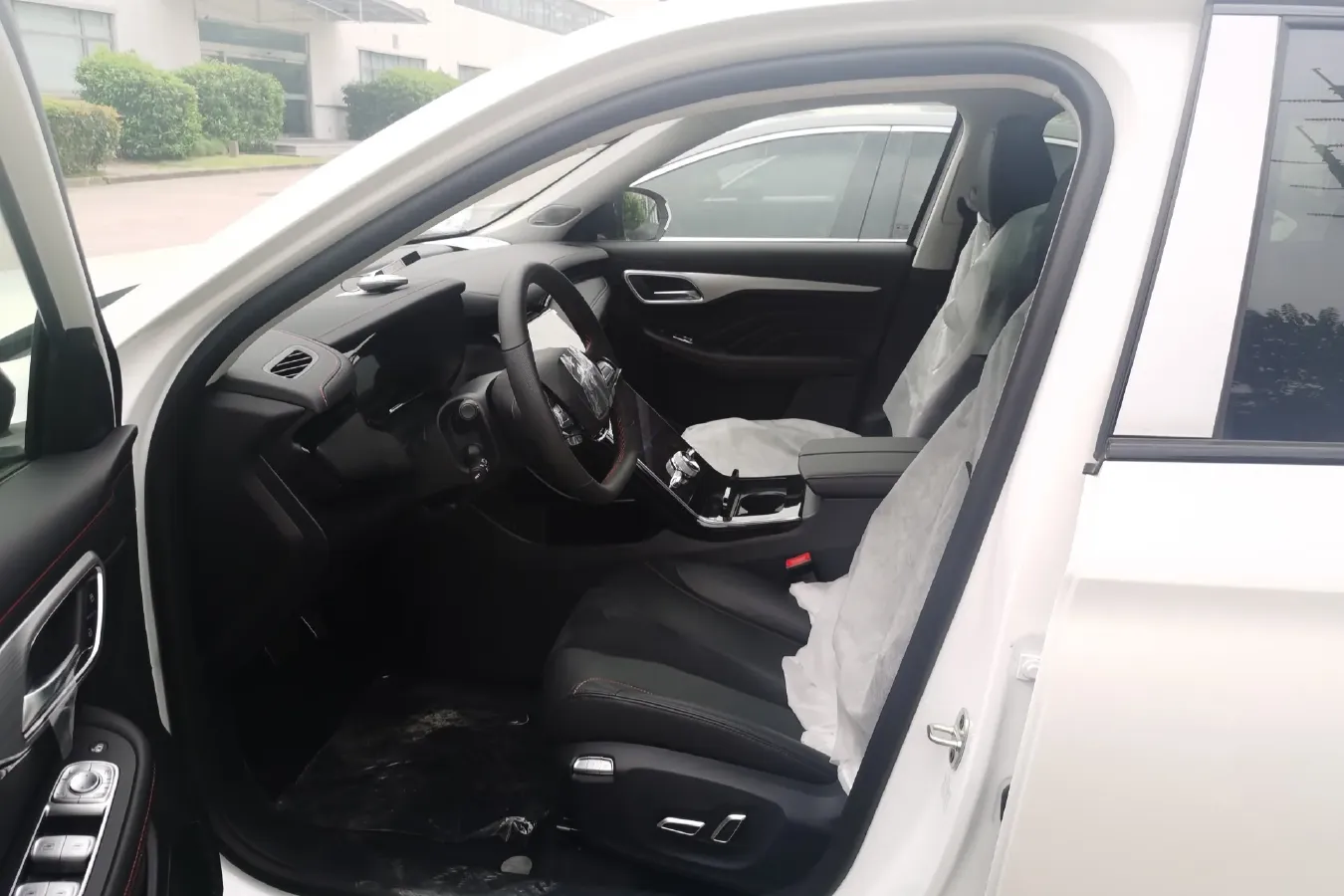 2021 Rising Auto MARVEL R 2AT BEV 69.9KWH,autocango,china used car exporter,china ev exporter,chinese used car exporter,chinese used ev exporter