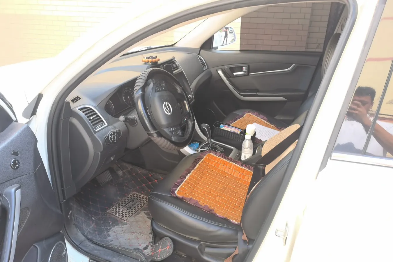 2016 Landwind X5 1.5T 150HP L4 CVT,autocango,china used car exporter,china ev exporter,chinese used car exporter,chinese used ev exporter