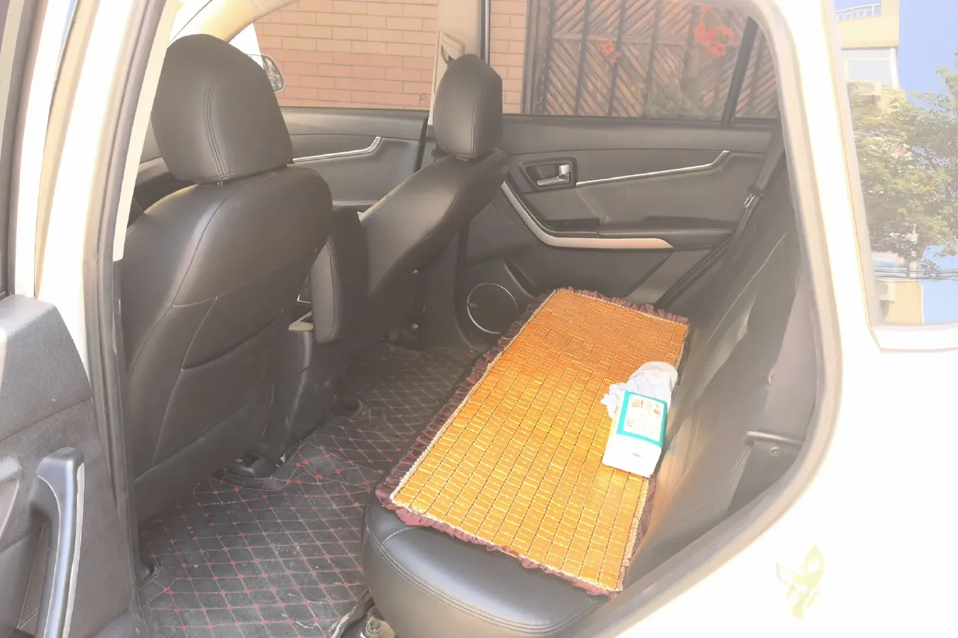 2016 Landwind X5 1.5T 150HP L4 CVT,autocango,china used car exporter,china ev exporter,chinese used car exporter,chinese used ev exporter