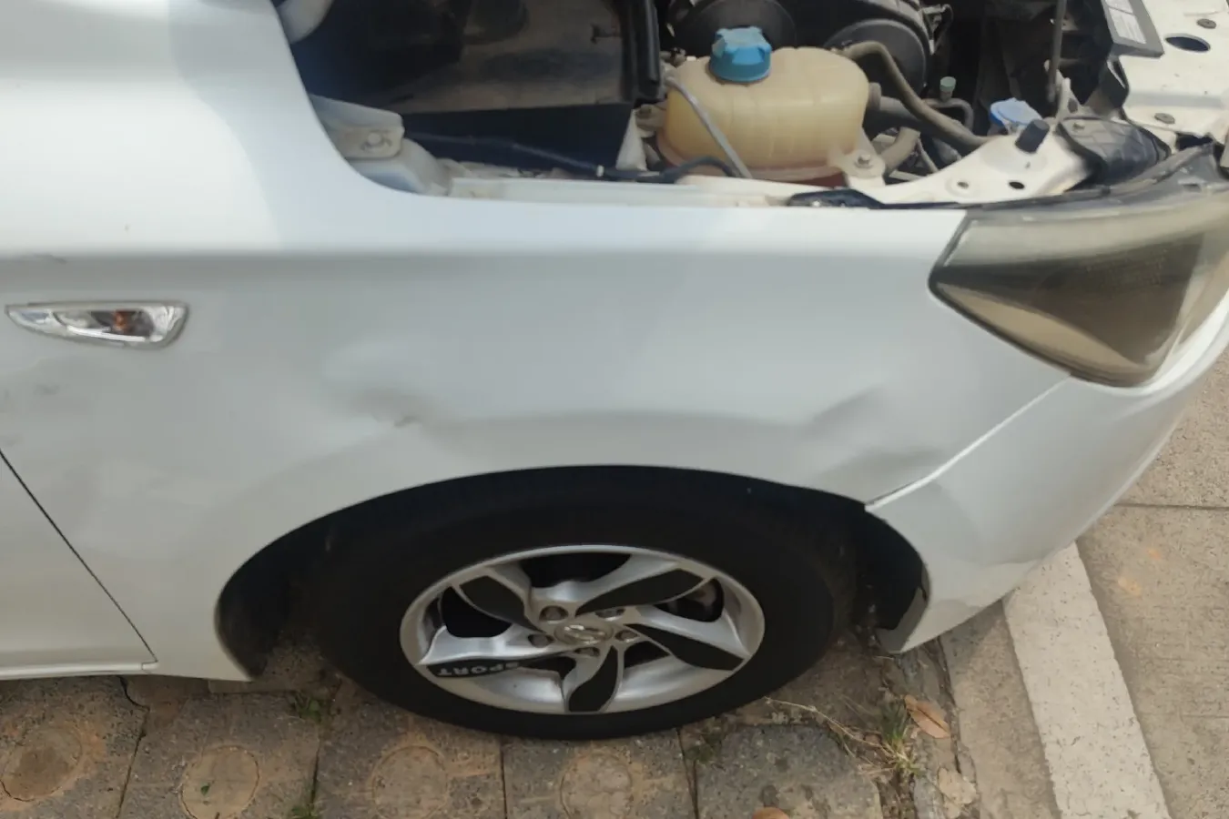 2013 GAC Trumpchi GA3 1.6L 122HP L4 5MT,autocango,china used car exporter,china ev exporter,chinese used car exporter,chinese used ev exporter