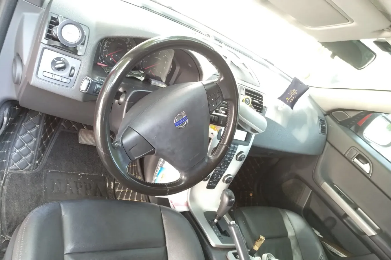 2011 Volvo S40 2.0L 141HP L4 6DCT,autocango,china used car exporter,china ev exporter,chinese used car exporter,chinese used ev exporter