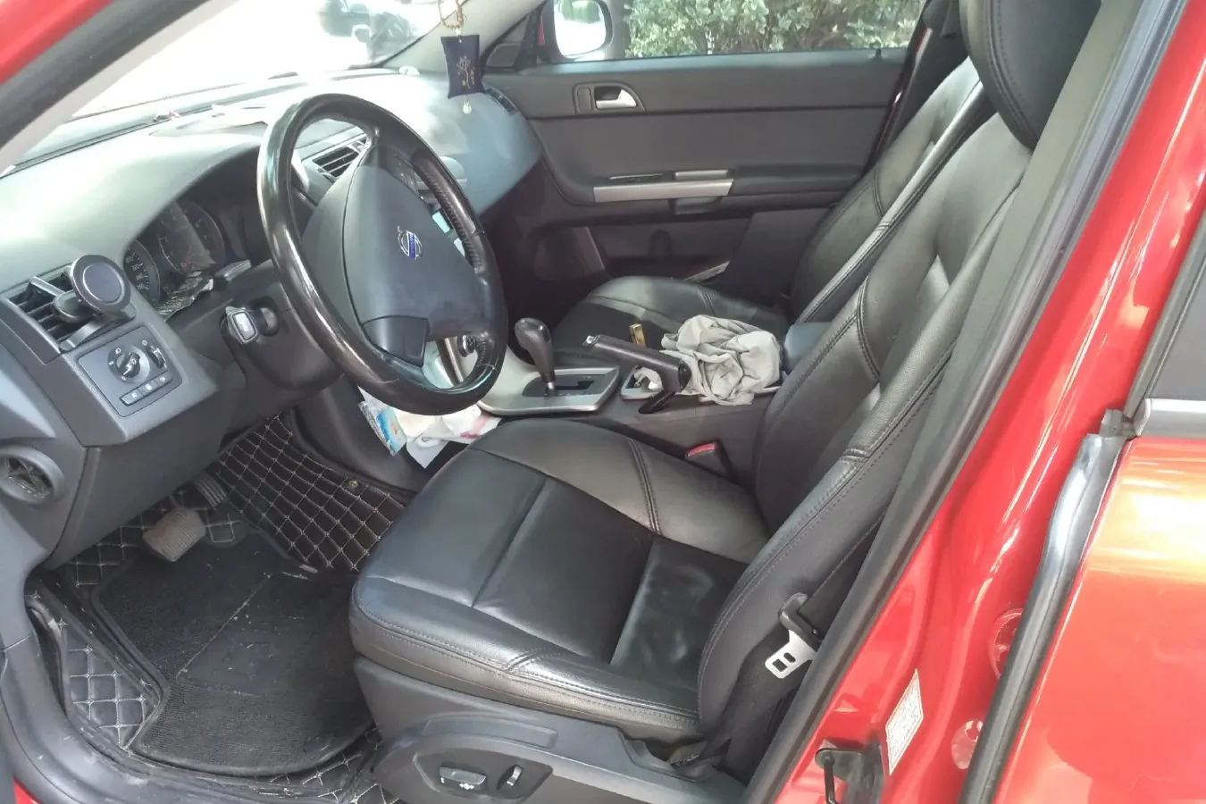 2011 Volvo S40 2.0L 141HP L4 6DCT,autocango,china used car exporter,china ev exporter,chinese used car exporter,chinese used ev exporter