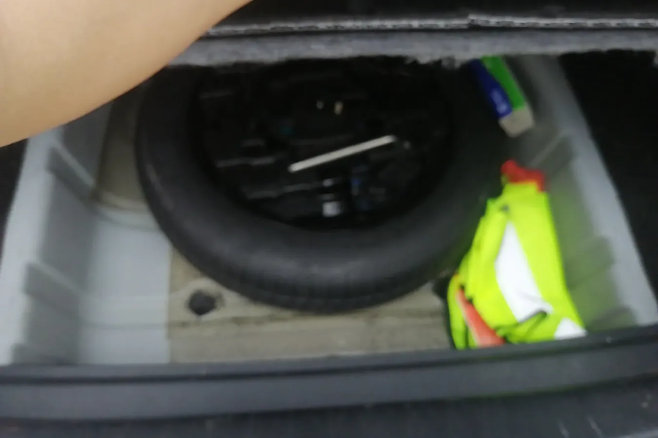 2021 Qoros 3 1.5T 156HP L4 CVT,autocango,china used car exporter,china ev exporter,chinese used car exporter,chinese used ev exporter