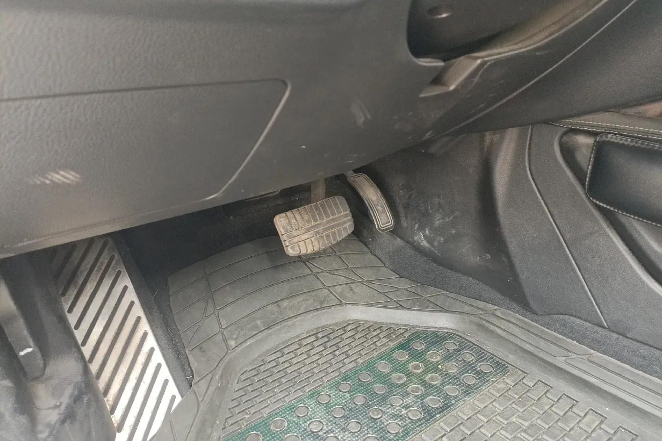 2016 Zotye Z700 1.8T 177HP L4 6DCT,autocango,china used car exporter,china ev exporter,chinese used car exporter,chinese used ev exporter