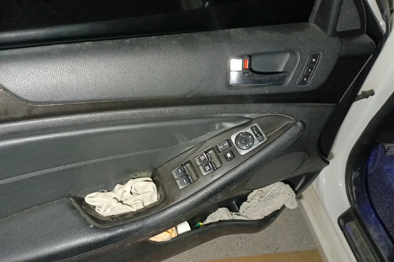 2013 Kia Cadenza 2.4L 180HP L4 6AT,autocango,china used car exporter,china ev exporter,chinese used car exporter,chinese used ev exporter