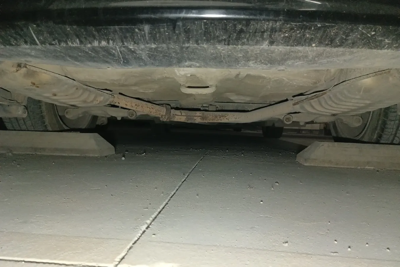 2013 Kia Cadenza 2.4L 180HP L4 6AT,autocango,china used car exporter,china ev exporter,chinese used car exporter,chinese used ev exporter