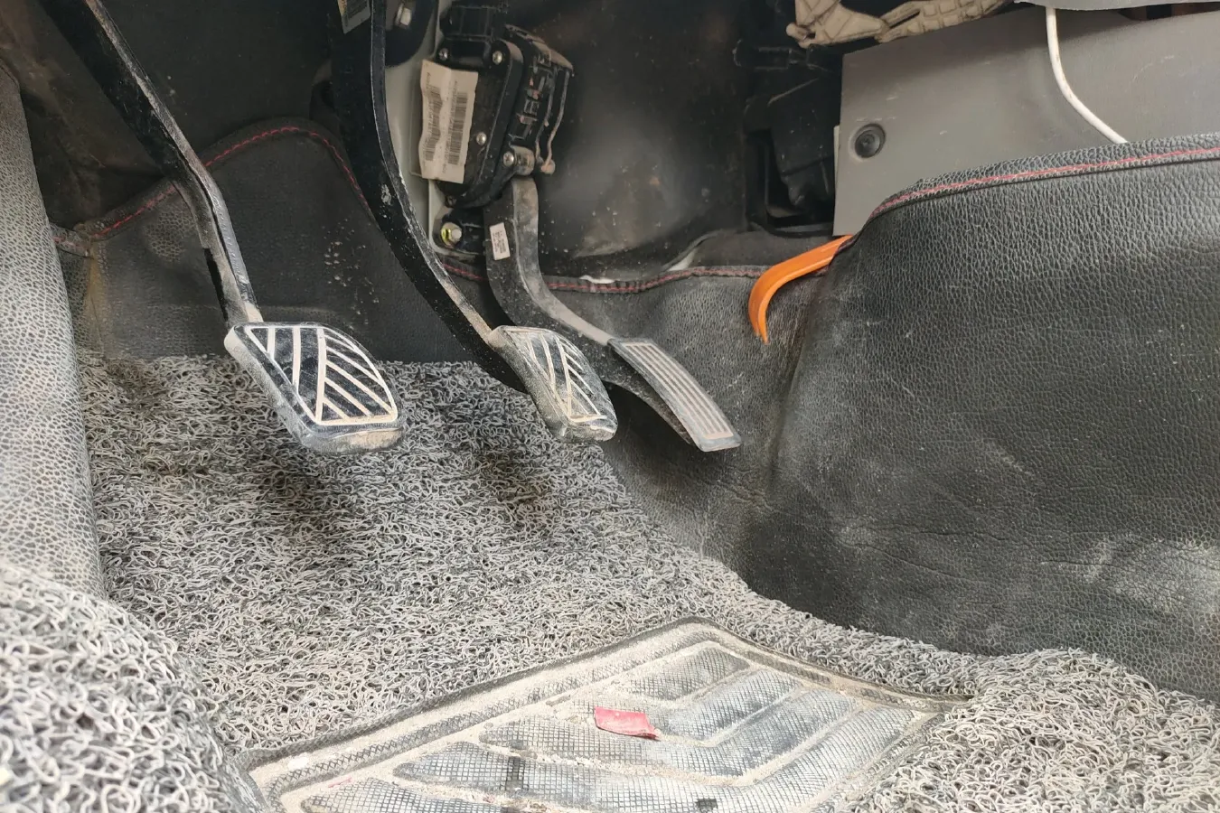 2014 BAIC WeiWang M20 1.5L 106HP L4 5MT,autocango,china used car exporter,china ev exporter,chinese used car exporter,chinese used ev exporter