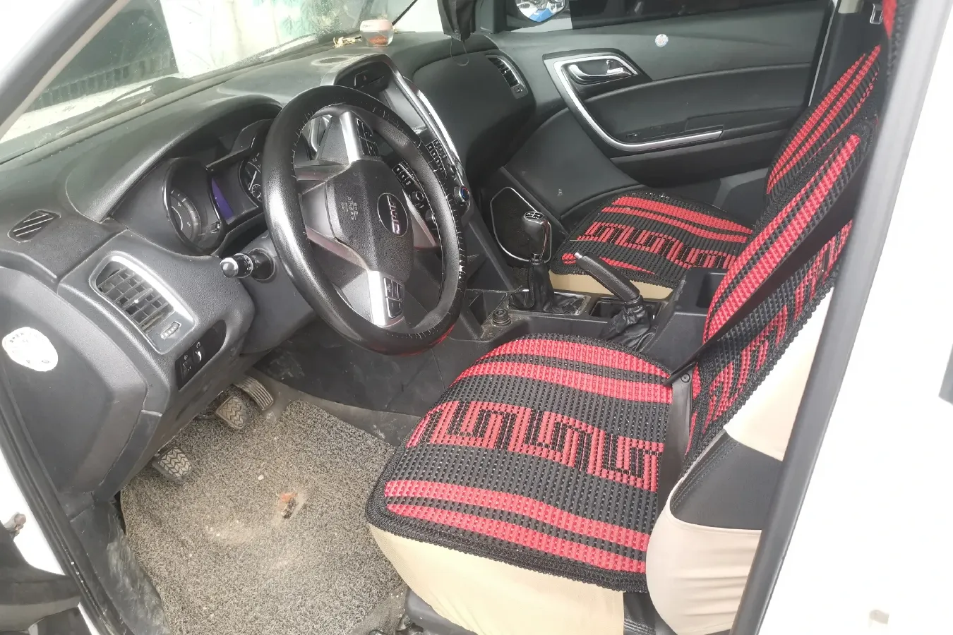 2018 JMC YuHu 5 2.4T 140HP L4 5MT,autocango,china used car exporter,china ev exporter,chinese used car exporter,chinese used ev exporter