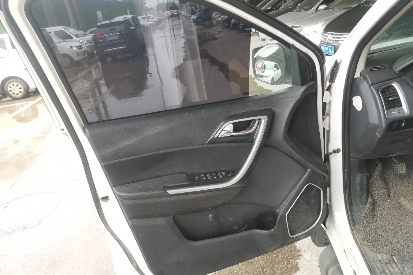 2018 JMC YuHu 5 2.4T 140HP L4 5MT,autocango,china used car exporter,china ev exporter,chinese used car exporter,chinese used ev exporter