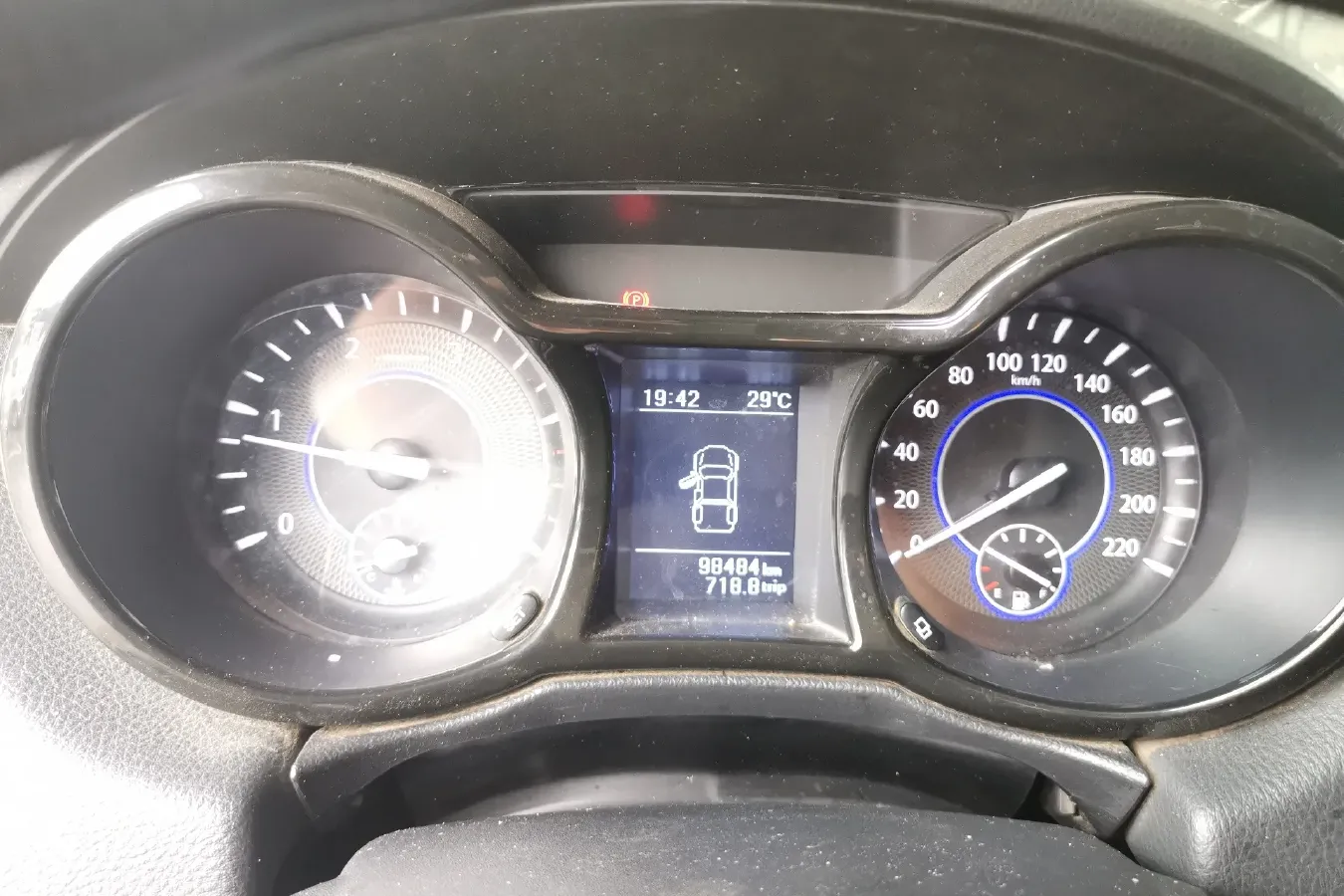 2018 JMC YuHu 5 2.4T 140HP L4 5MT,autocango,china used car exporter,china ev exporter,chinese used car exporter,chinese used ev exporter